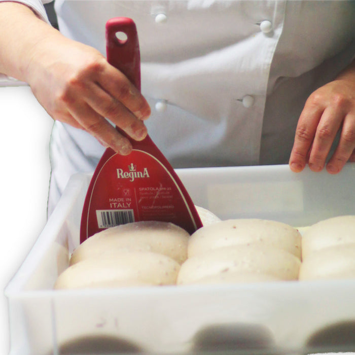 Spatola triangolare flessibile per panetti pizza 10 cm